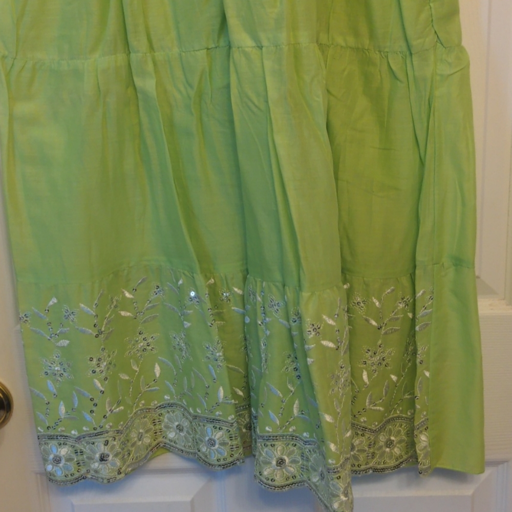 Dress - Picture 3 of 4